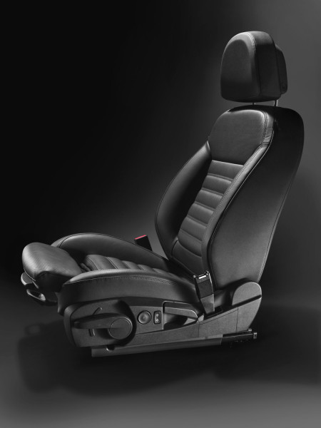 Opel-Ergonomic-Seats-02