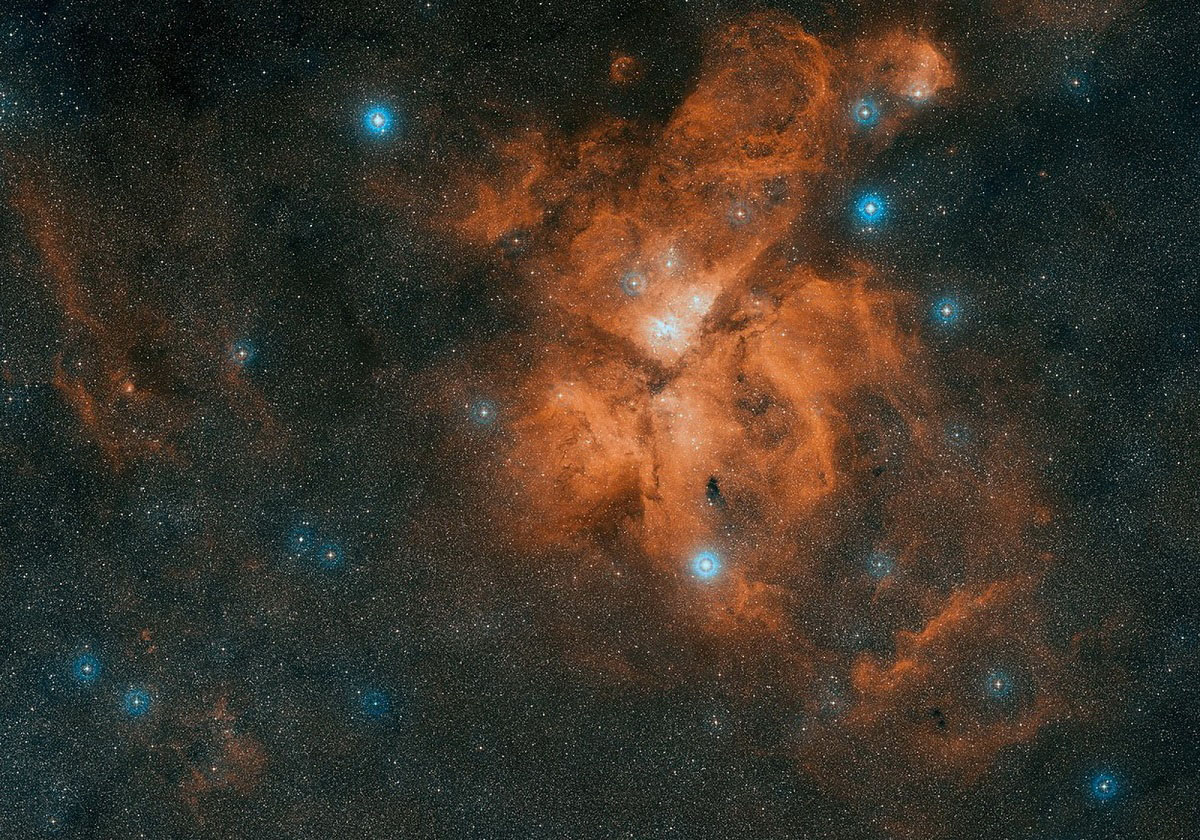 This image is a colour composite made from exposures from the Digitized Sky Survey 2 (DSS2). The field of view is approximately 4.7 x 4.9 degrees.