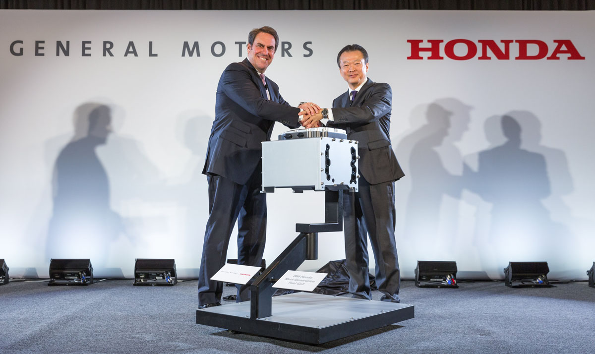 General Motors Executive Vice President Global Product Development Mark Reuss (left) and Honda CEO North American Region and President Honda North America Toshiaki Mikoshiba announce a manufacturing joint venture to mass produce an advanced hydrogen fuel cell system that will be used in future products from each company, Monday, January 30, 2017 in Detroit, Michigan. Fuel Cell System Manufacturing, LLC will operate within GM’s existing battery pack manufacturing facility site in Brownstown, Michigan. (Photo by John F. Martin for General Motors and Honda)