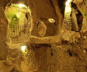 Η Ιστορία της υπόγειας πόλης της Μαλακοπής (Derinkuyu) στην Καππαδοκία