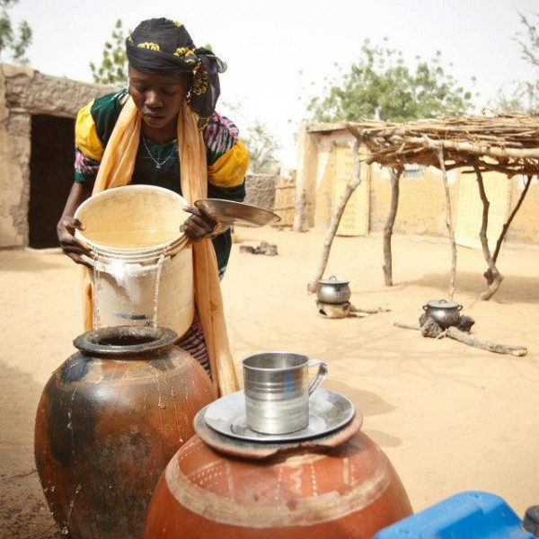 Τα παιδιά πληρώνουν το τίμημα για την έλλειψη ασφαλούς νερού και υγιεινής