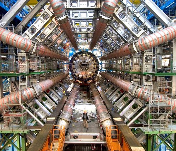 ΑΠΟΚΛΕΙΣΤΙΚΟ: Συνέντευξη από τα άδυτα του CERN