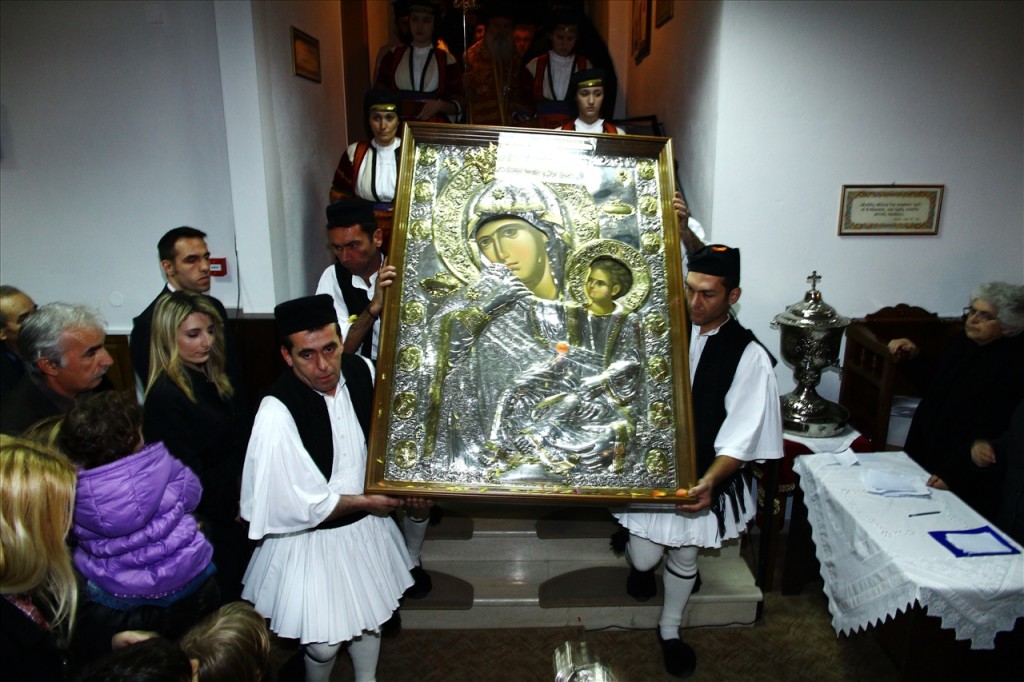 Η Παναγία Παραμυθία στην Άρτα: μεγαλειώδης & συγκινητική υποδοχή