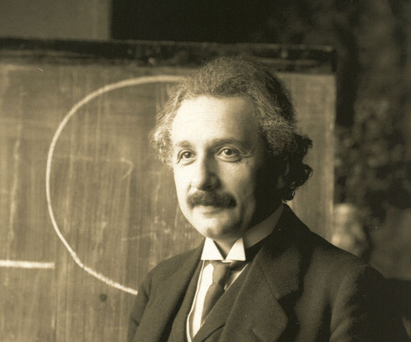 Άλμπερτ Αϊνστάιν: 135 χρόνια από τη γέννησή του