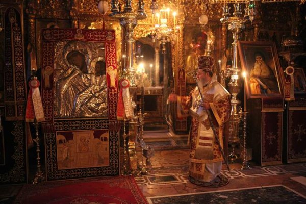 Πανήγυρις Παναγίας «Παραμυθίας» και Αγίου Μαξίμου του Γραικού  Πηγή: http://www.vatopedi.gr/?p=53229