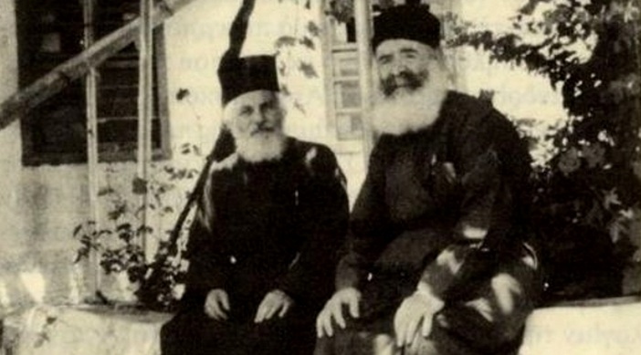 Ο Γέροντας Ευστάθιος (αριστερά) με τον Γέροντα Ελπίδιο 
