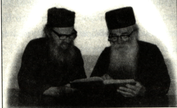 Οι αυτάδελφοι ιερομόναχοι Καλλίνικος και Ιγνάτιος.