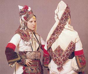 Η παραδοσιακή φορεσιά των χωριών του κάμπου της Νάουσας (Επισκοπής)