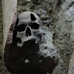 Ανακαλύφθηκε τάφος χριστιανού μοναχού σε βυζαντινό νεκροταφείο της Πόλης