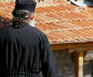 Ο ορθόδοξος ιερέας απέναντι στη σύγχρονη οικονομική κρίση
