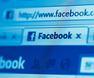 Context collapse: Γίνεται τελικά «απρόσωπο» το facebook;