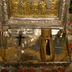 Το ιερό λείψανο της αγ. Μαγδαληνής στο μετόχι της Αναλήψεως της Ι. Μονής Σίμωνος Πέτρας στο Βύρωνα