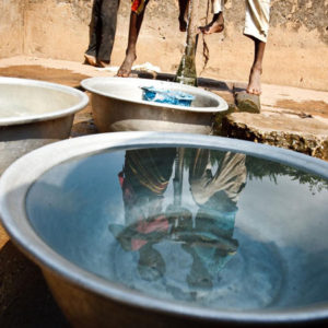 Η έλλειψη πρόσβασης σε νερό «χτυπά» τις γυναίκες