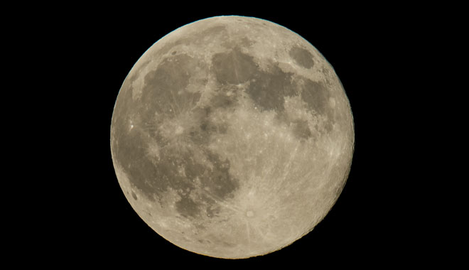 A perigree full moon or supermoon is seen, Sunday, August 10, 2014, in Washington. A supermoon occurs when the moon’s orbit is closest (perigee) to Earth at the same time it is full. Photo Credit: (NASA/Bill Ingalls)