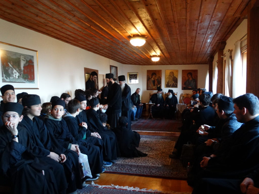 Προσκύνημα της Αθωνιάδας Σχολής στις Ιερές Μονές Καρακάλλου και Φιλοθέου
