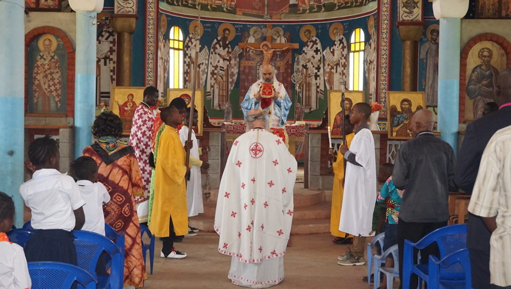 Η ποιμαντική διακονία στην Αφρική – Αρχιερατική θ. Λειτουργία Μητροπολίτου Κινσάσα