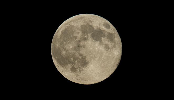 A perigree full moon or supermoon is seen, Sunday, August 10, 2014, in Washington. A supermoon occurs when the moon’s orbit is closest (perigee) to Earth at the same time it is full. Photo Credit: (NASA/Bill Ingalls)
