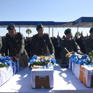 57 χρόνια μετά επέστρεψαν στην Ελλάδα τα λείψανα πέντε μελών της ακταιωρού «ΦΑΕΘΩΝ»