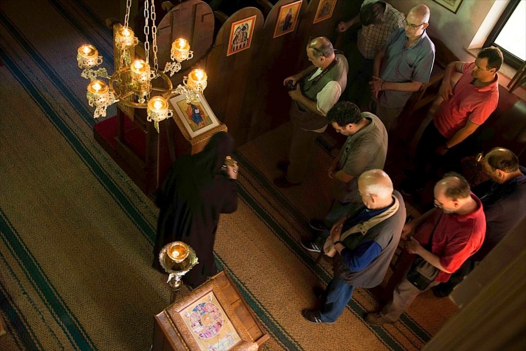 Του Κόσμου τα Γυρίσματα – Το Μοναστήρι της Λάρισας στην Αγιά, Ι. Μονή Τιμ. Προδρόμου, Ακολουθία του Εσπερινού