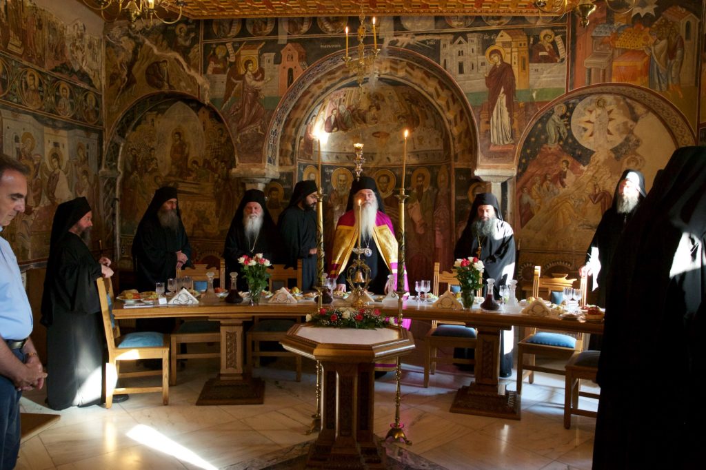 Άγιον Όρος: Εορτή της Μεταμορφώσεως. Μέγας Αρχιερατικός Εσπερινός στην Ι.Μ. Παντοκράτορος
