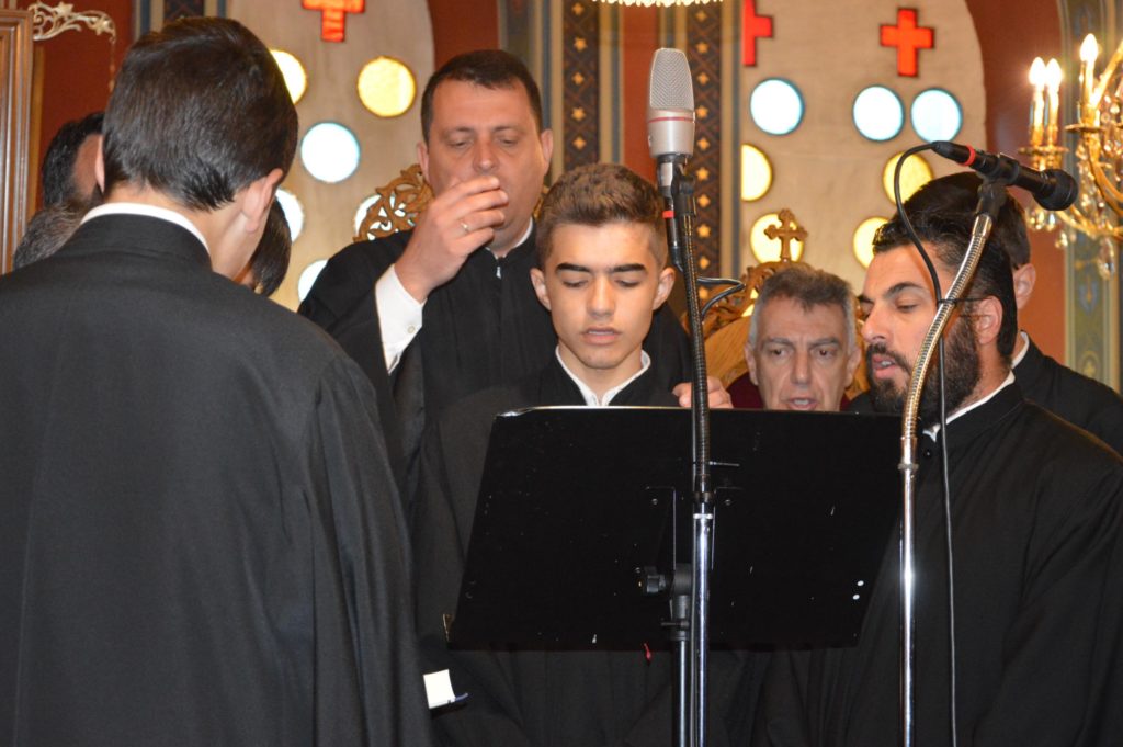 Δισαρχιερατική Θεία Λειτουργία ενώπιον της Αγίας Ζώνης στην Τρίπολη