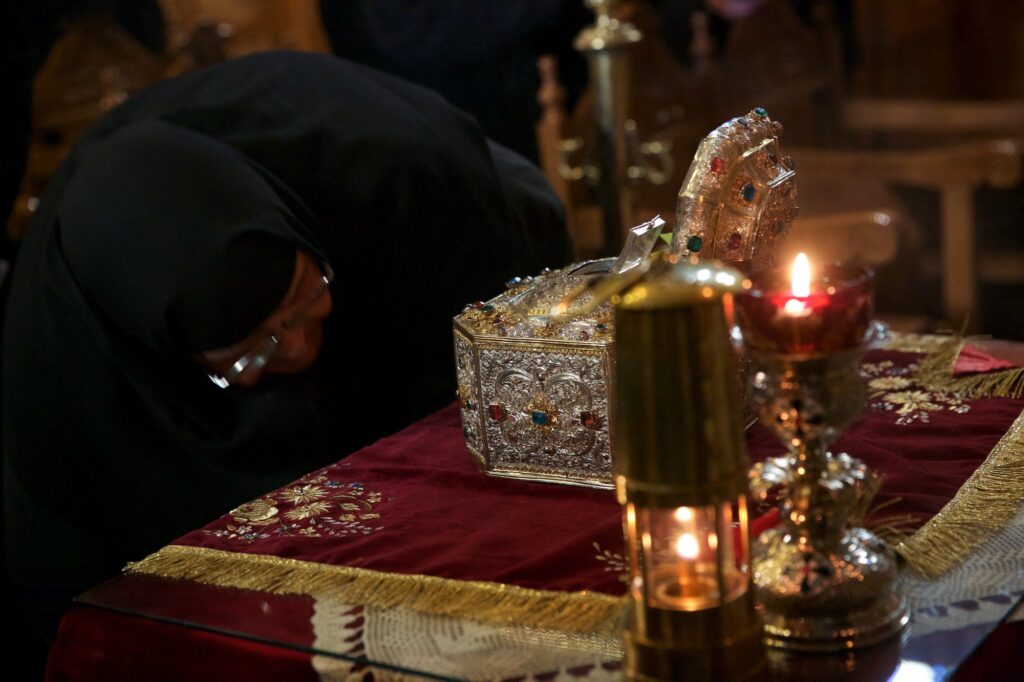 Στην Ιερά Μονή Κοιμήσεως της Θεοτόκου, στο Πανόραμα Θεσσαλονίκης, ο Άγιος Ιωάννης ο Χρυσόστομος