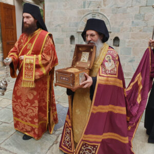 Η Αθήνα υποδέχεται απότμημα εκ των ι. Λειψάνων του Αγίου Εφραίμ του Κατουνακιώτου