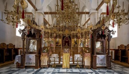Αρχιερατική Θεία Λειτουργία – Καθολικό Ιστορικής Ιεράς Μονής Αγίας Λαύρας Καλαβρύτων