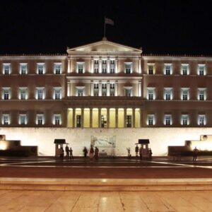 Ποια είναι η διαφορά μεταξύ της Προεδρευόμενης Κοινοβουλευτικής Δημοκρατίας και της Προεδρικής Δημοκρατίας